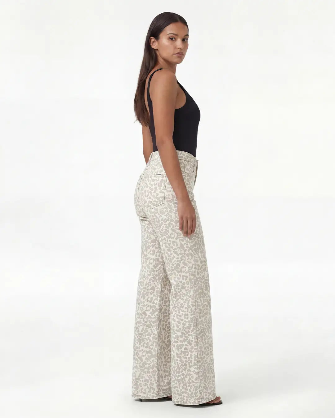 Everyday Boost Wide Fit Jeans